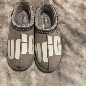 New, Worn Once, Women’s Grey Ugg Slippers